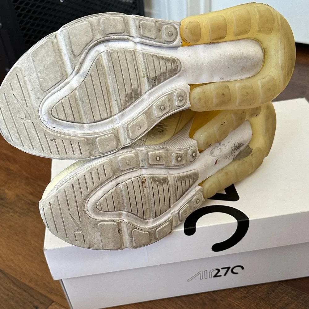 Nike Air Max 270 Coconut Milk/White (Size 7.5 Women’s) - Picture 5 of 7